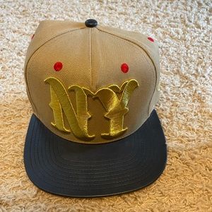 New York Twnty two SnapBack hat